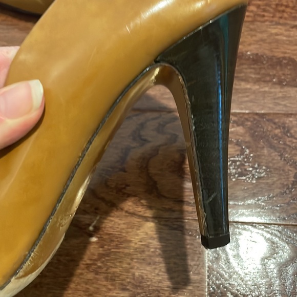 Kenneth Cole New York Size 10 Womens Tan Heels - Picture 3 of 8